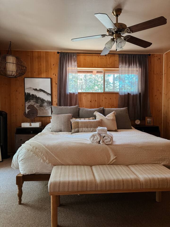 Sink into this memory foam King sized bed in the bedroom on the main level. Plush pillows and modern comforts make for the best sleep.